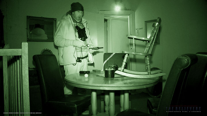 de grey street, maison, house, épisode, saison 3, angleterre, enquête, paranormal, the believers, leslie corney,