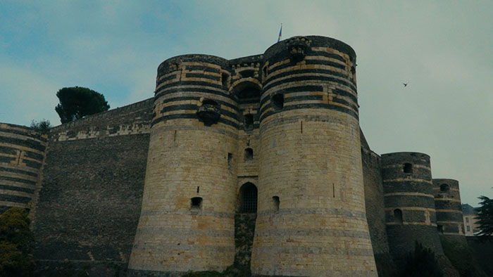 Castle, Puymartin, the believers, paranormal, documentary, documentaire, épisode, château, saison 1,